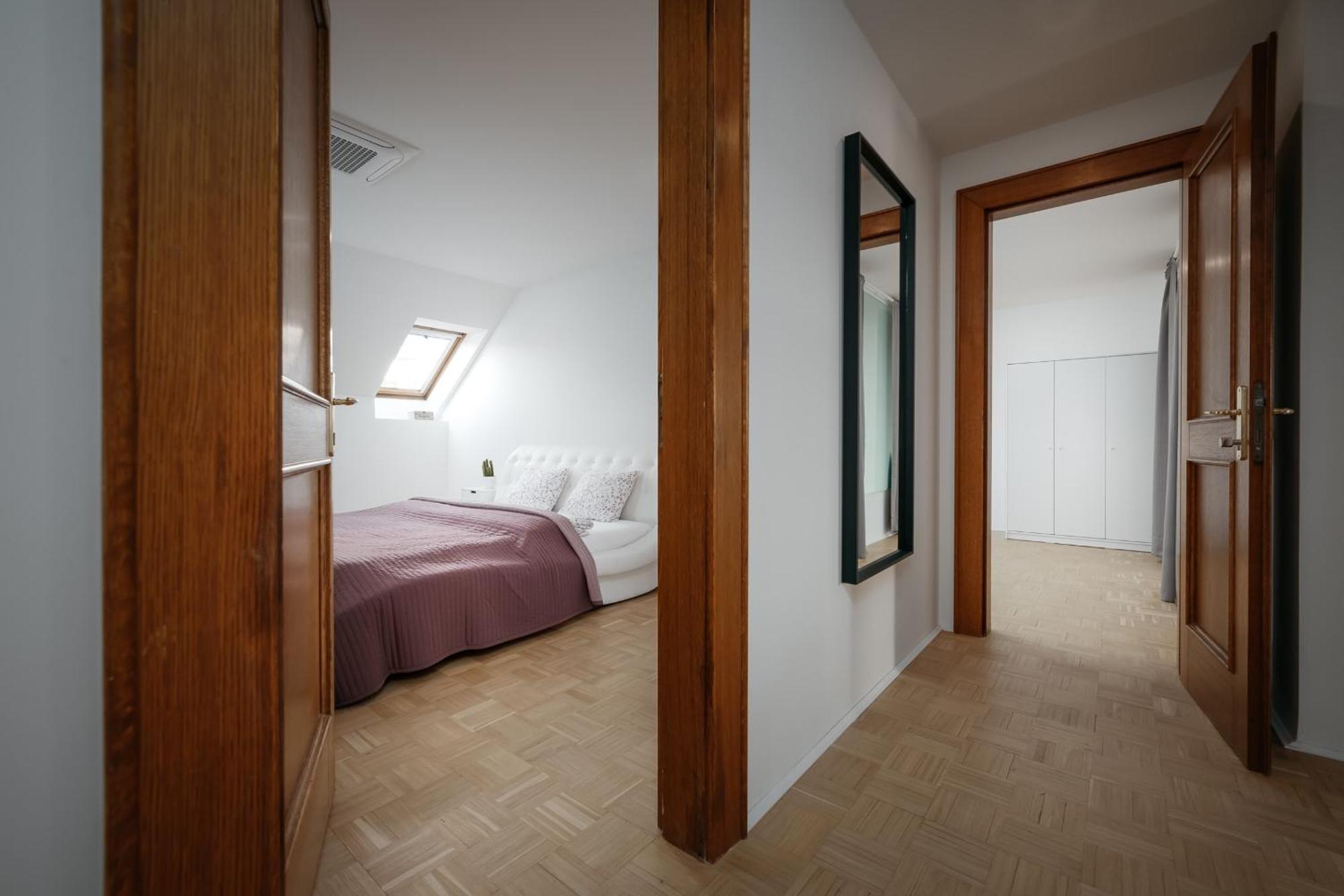 Dot 3 Bdr Apartment With Tyn Cathedral View & Ac Prague Exterior photo
